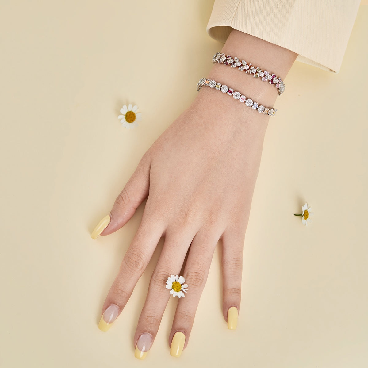 [Lumi Jewellery]Dainty Exquisite Flower Shape Daily Bracelet