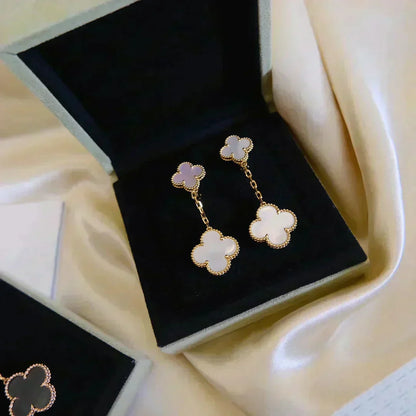 [OAKJURI Jewelry]CLOVER 2 MOTIF WHITE MOP EARRINGS