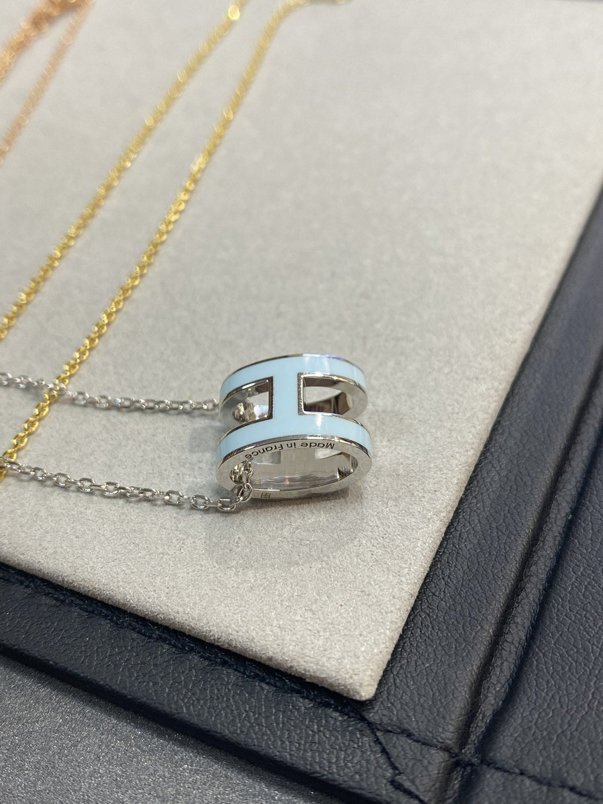 [OAKJURI Jewelry]POP H LIGHT BLUE NECKLACE
