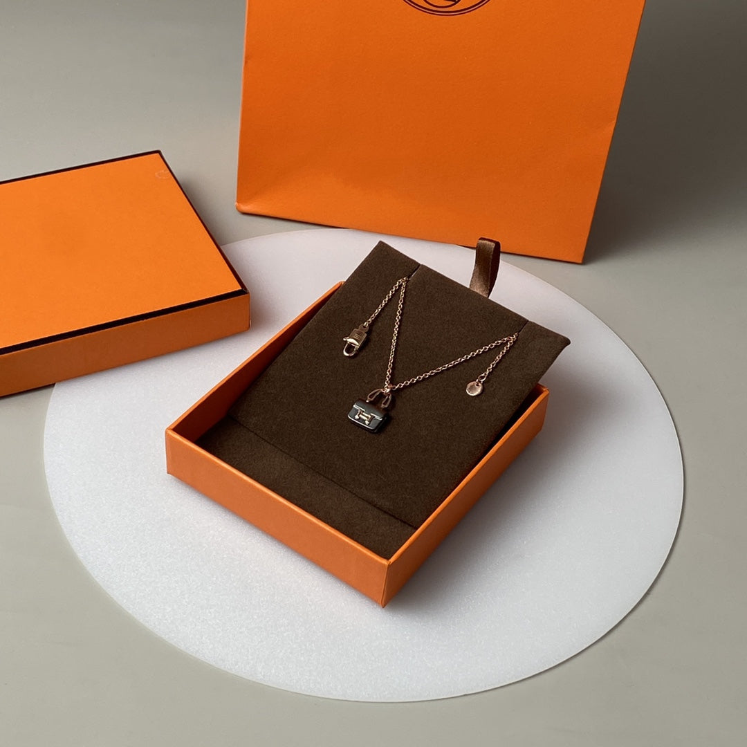 [OAKJURI Jewelry]CONSTANCE BLACK PEDANT PINK GOLD NECKLACE