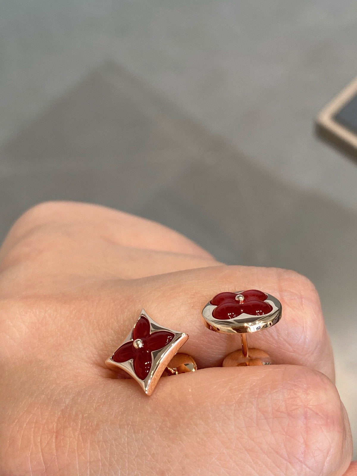 [OAKJURI Jewelry]STAR AND SUN PINK GOLD CARNELIAN STUD EARRINGS