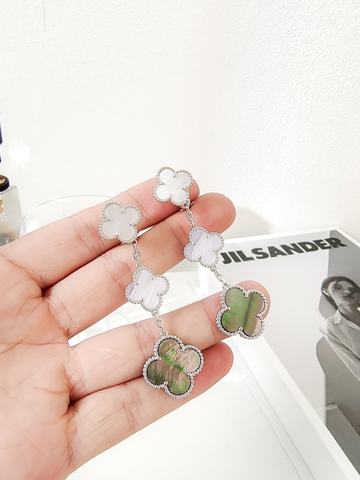 [OAKJURI Jewelry]CLOVER 3 MOTIFS CHALCEDONY DARK MOP SILVER EARRINGS