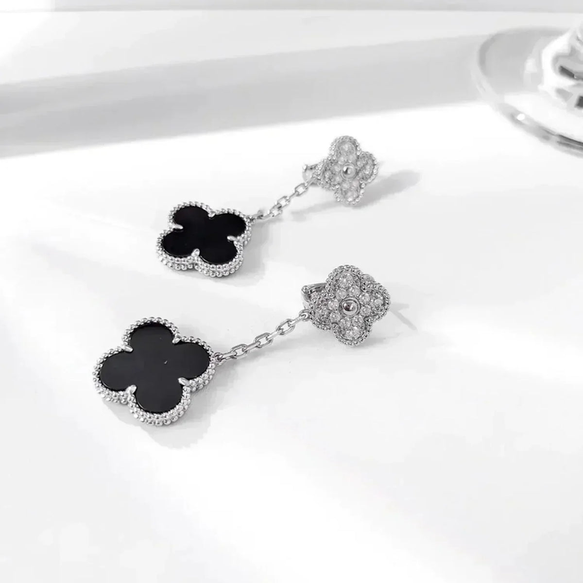 [OAKJURI Jewelry]CLOVER 2 MOTIFS  DIAMOND ONYX EARRINGS SILVER