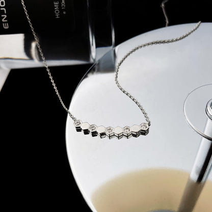 [OAKJURI Jewelry]BEE MY LOVE DIAMOND NECKLACE