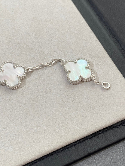 [OAKJURI Jewelry]CLOVER WHITE PEARL MOP 5 MOTIF BRACELET COLLECTION