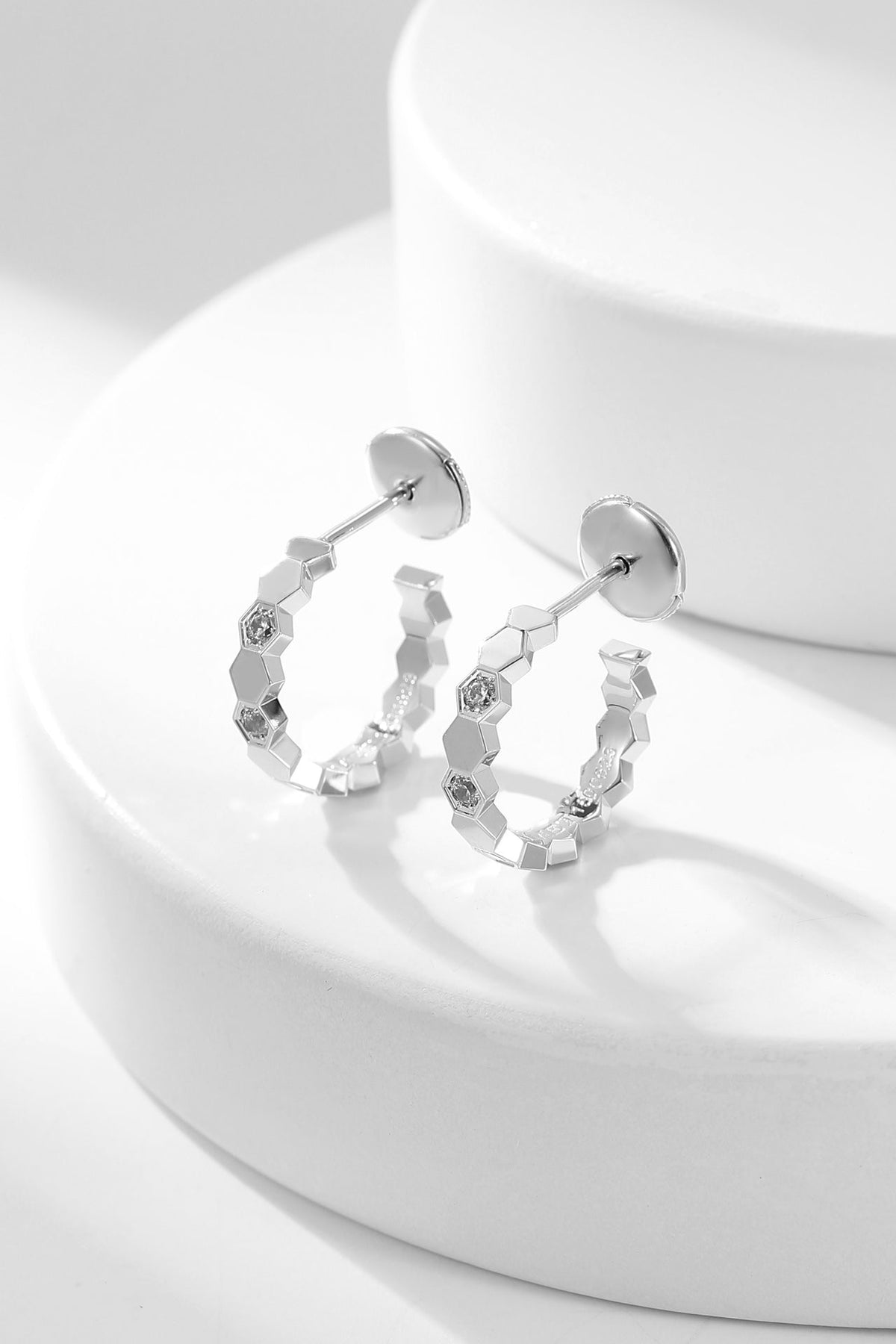 [OAKJURI Jewelry]BEE LOVE DIAMOND HOOP EARRINGS