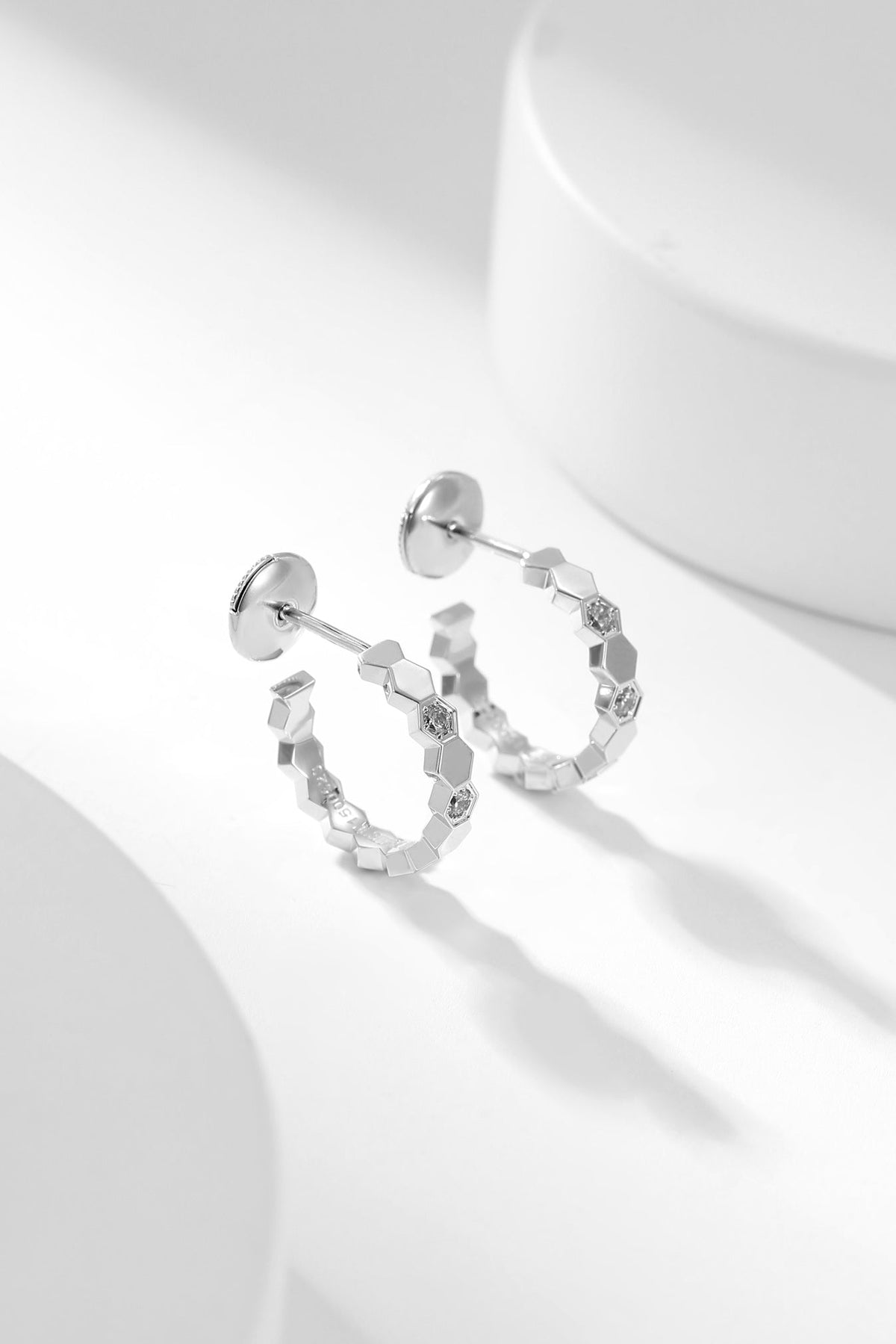 [OAKJURI Jewelry]BEE LOVE DIAMOND HOOP EARRINGS