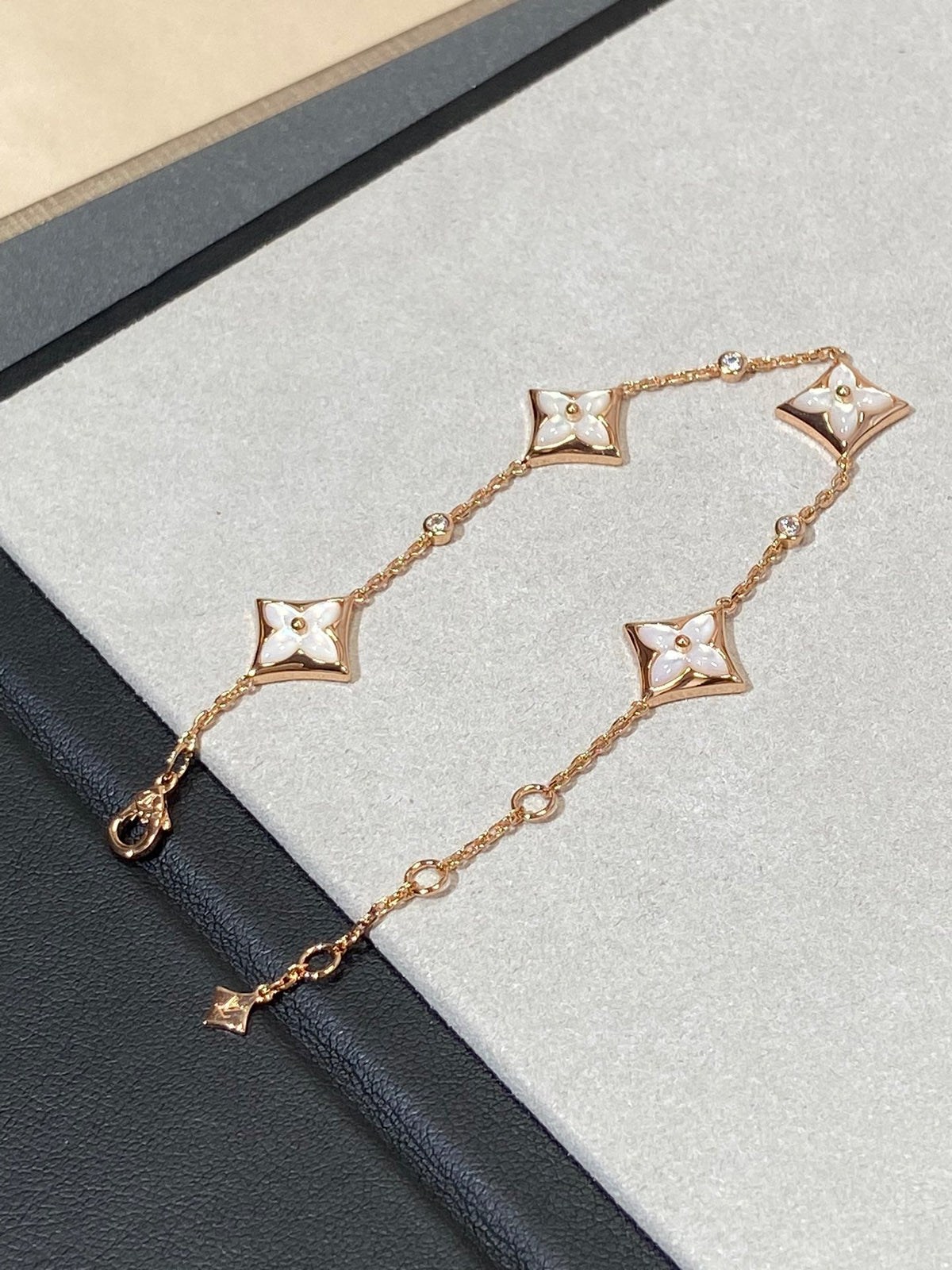 [OAKJURI Jewelry]STAR 4 MOTIF MOP DIAMOND PINK GOLD BRACELET