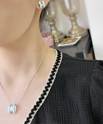 [OAKJURI Jewelry]POP H SKY BLUE STUD EARRINGS