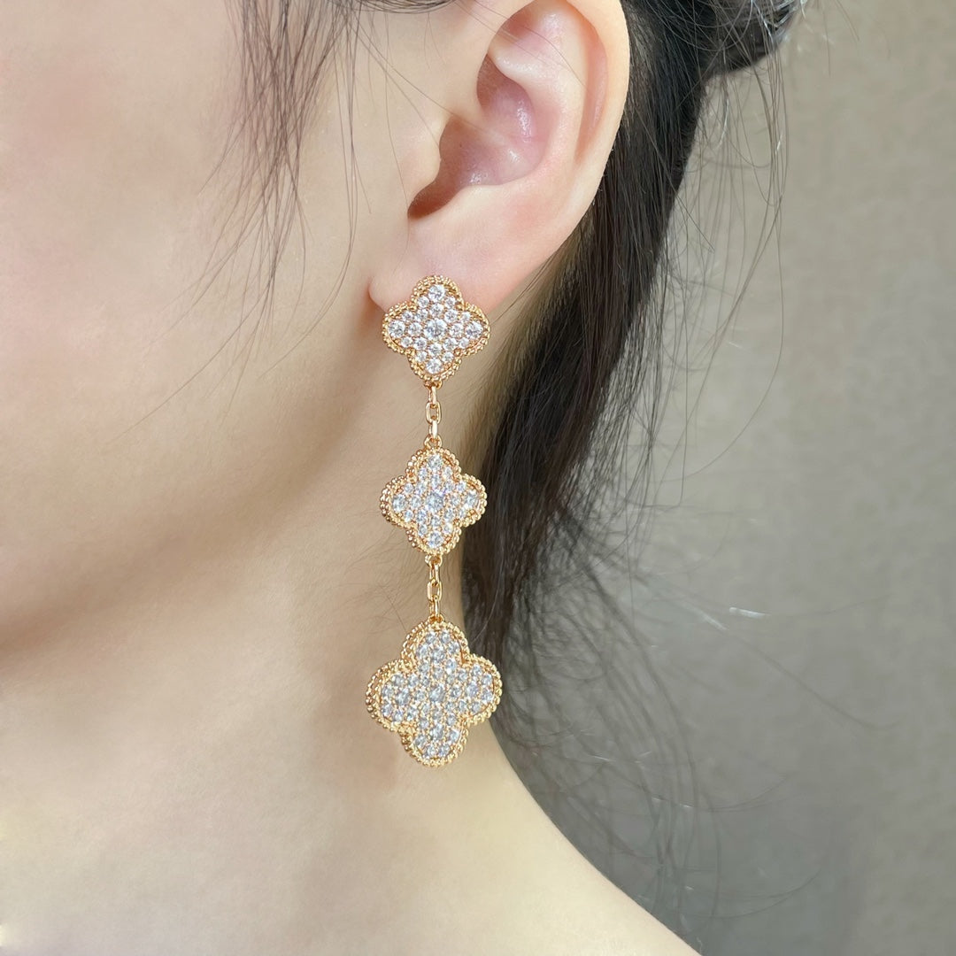 [OAKJURI Jewelry]CLOVER 3 MOTIFS DIAMOND PAVED ROSE GOLD EARRINGS