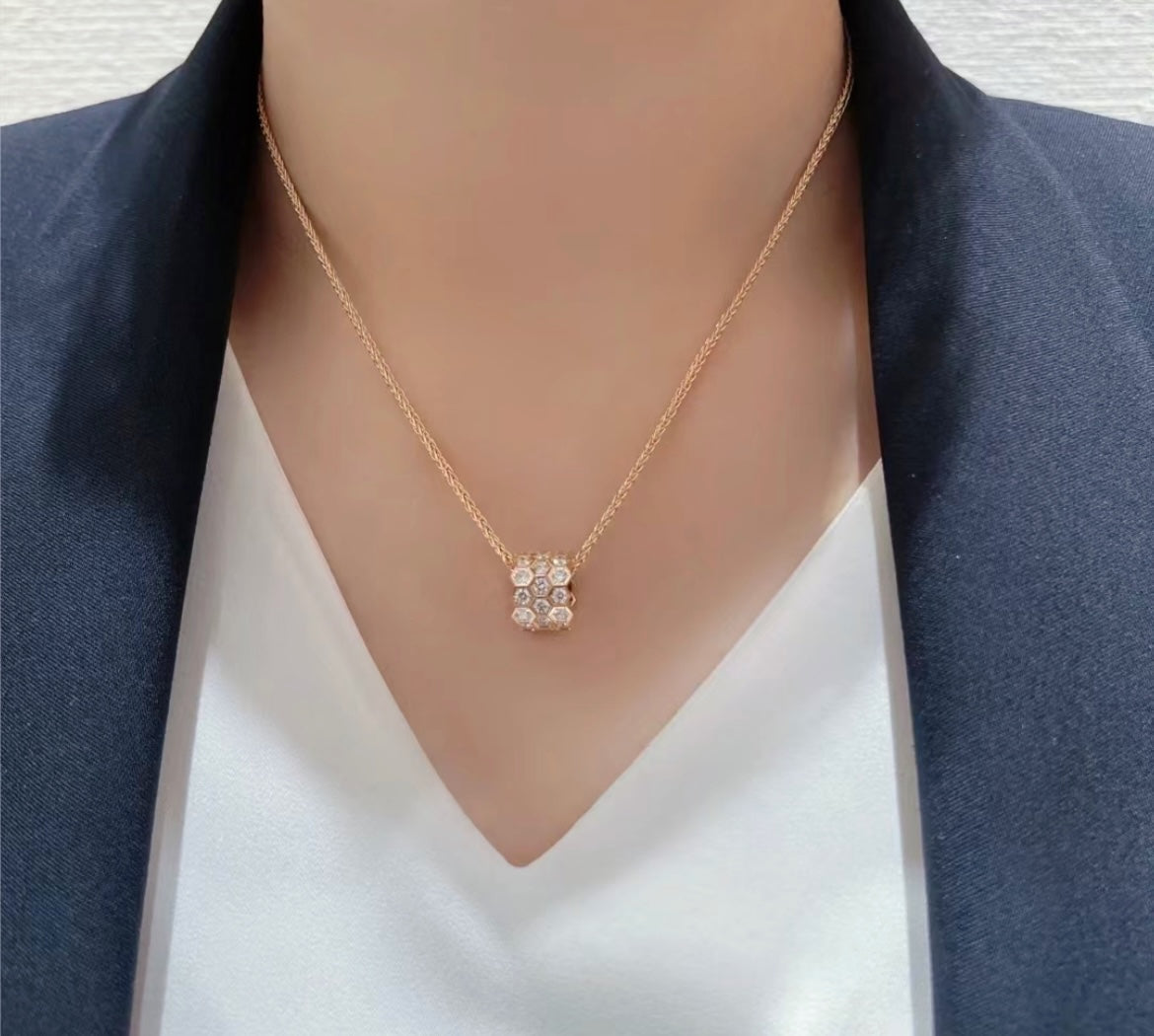 [OAKJURI Jewelry]BEE LOVE DIAMOND PAVED 3 ROW NECKLACE