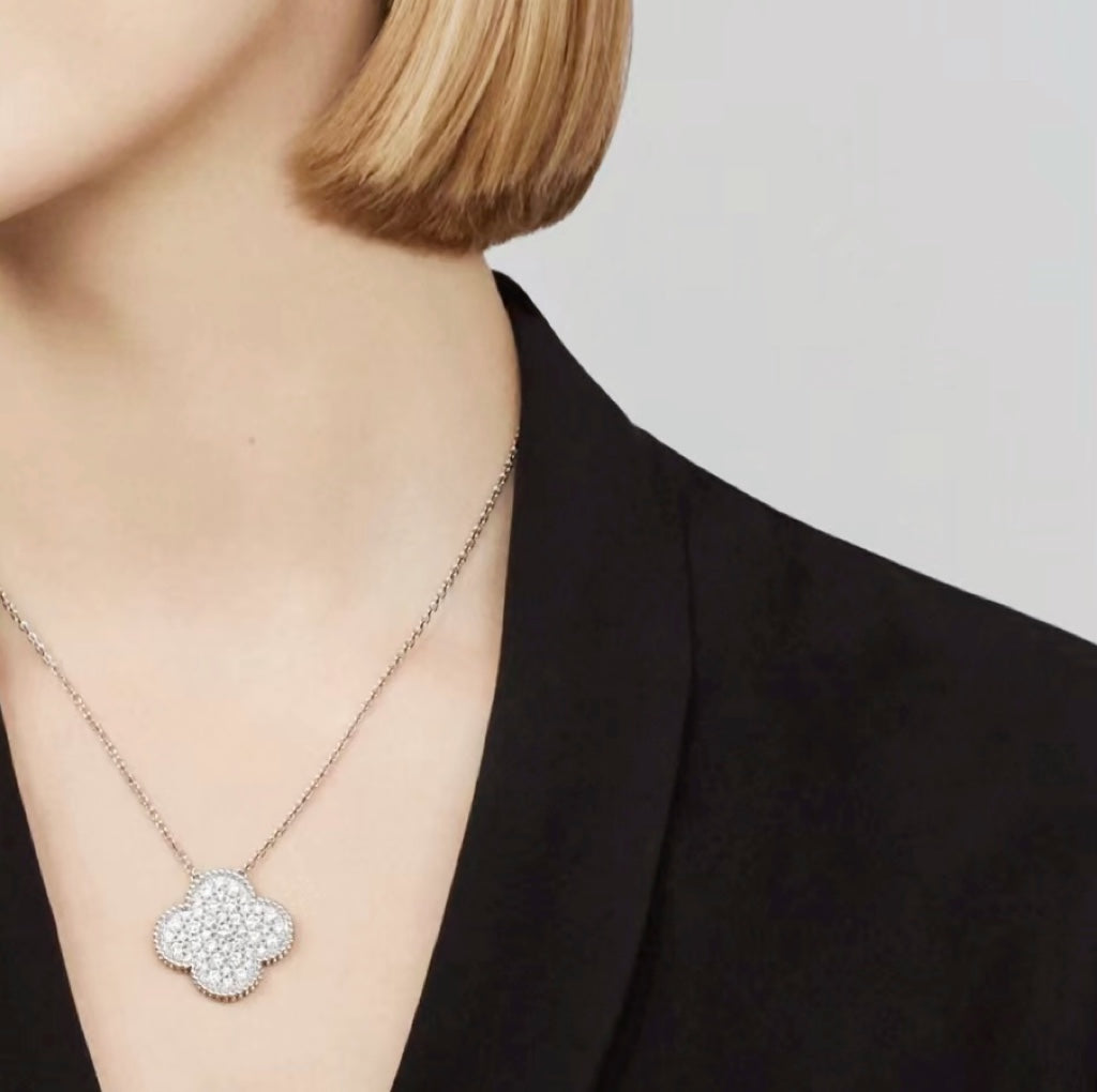[OAKJURI Jewelry]CLOVER 25MM LARGE PENDANT DIAMOND PAVED SILVER NECKLACE