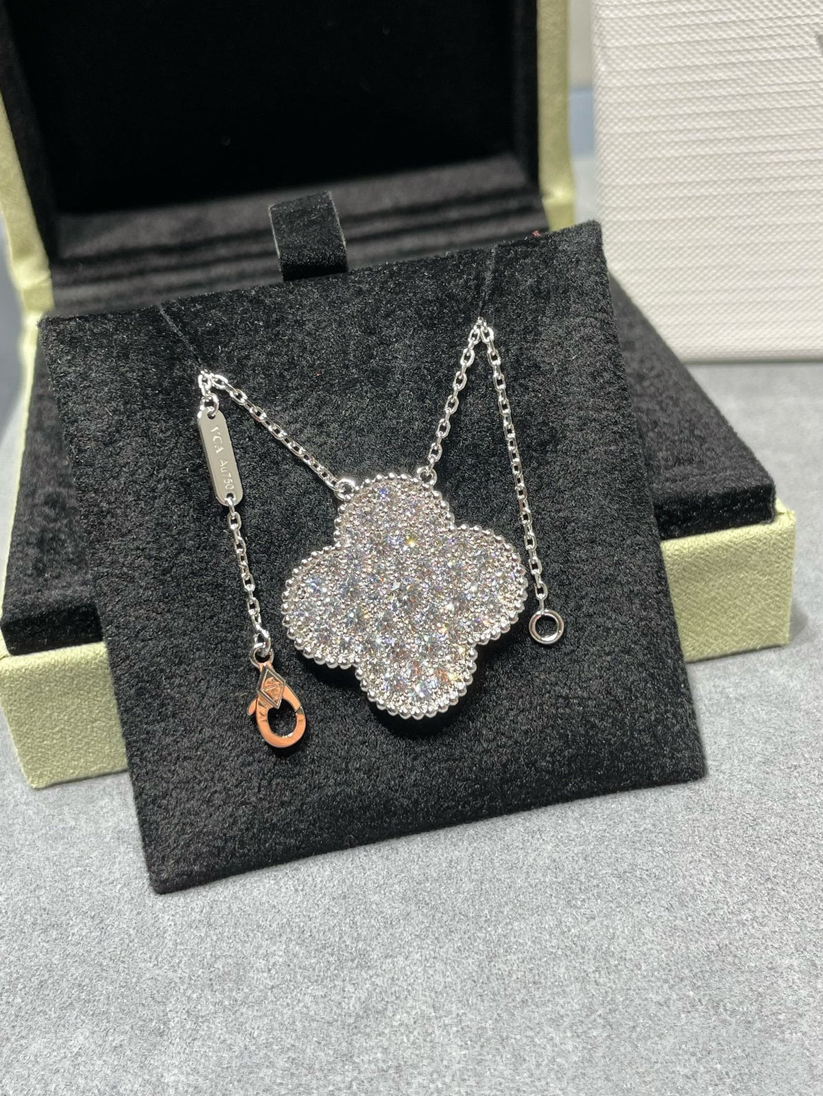 [OAKJURI Jewelry]CLOVER 25MM LARGE PENDANT DIAMOND PAVED SILVER NECKLACE