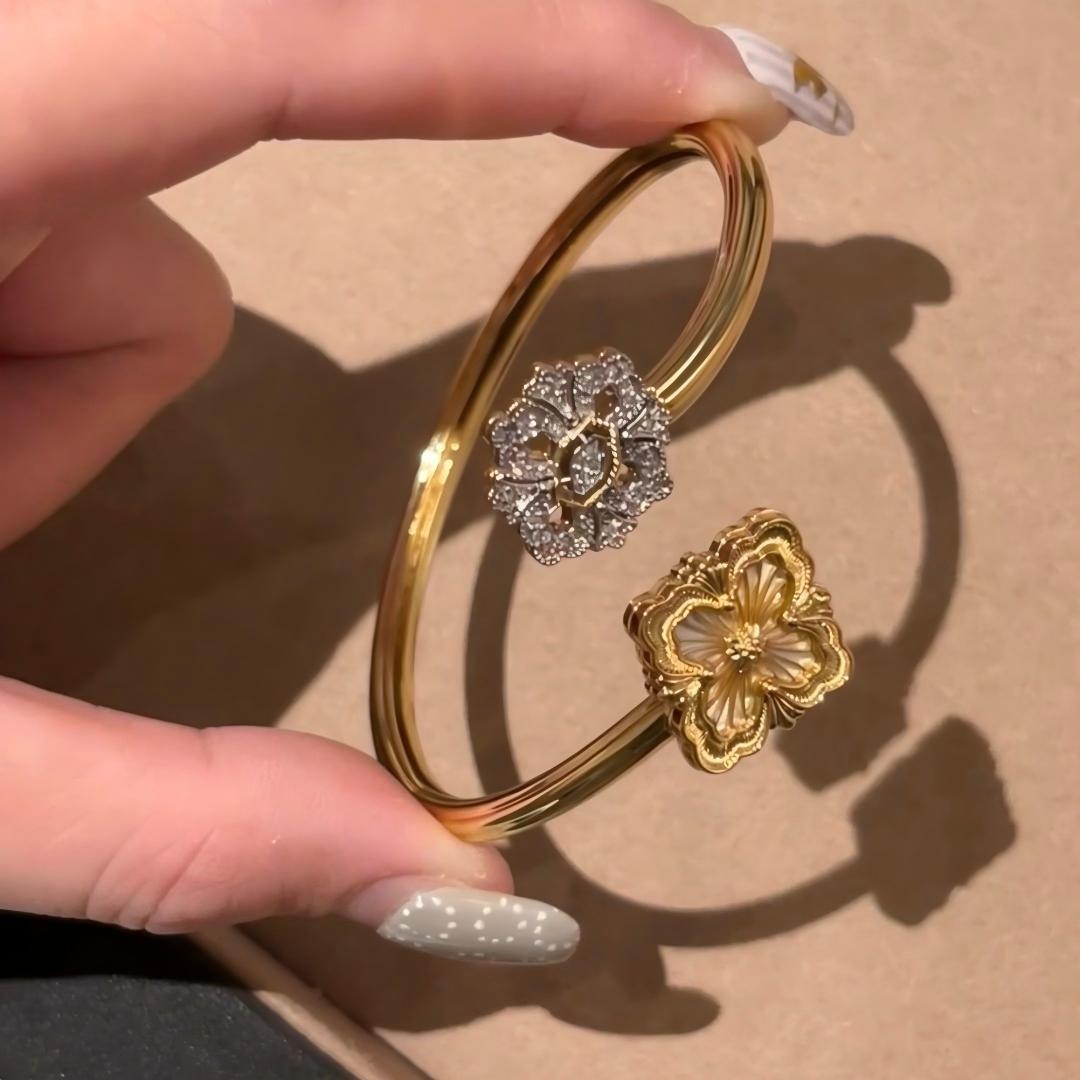 [OAKJURI Jewelry JEWELRY] OPERA TULLE  GOLD BRACELET WITH ENAMEL BACKGROUND