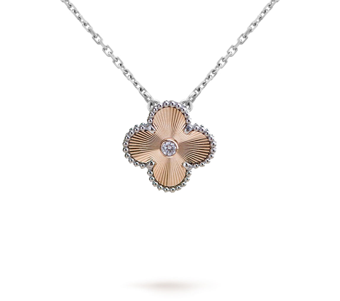 [OAKJURI Jewelry]CLOVER 15MM CHRISTMAS LIMITED EDITION SINGLE FLOWER NECKLACE