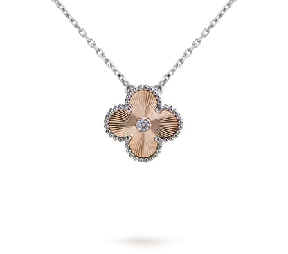 [OAKJURI Jewelry]CLOVER 15MM CHRISTMAS LIMITED EDITION SINGLE FLOWER NECKLACE