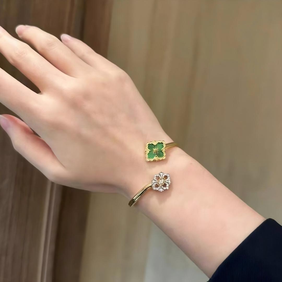 [OAKJURI Jewelry JEWELRY] OPERA TULLE  GOLD BRACELET WITH ENAMEL BACKGROUND