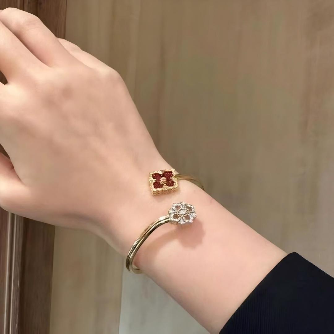 [OAKJURI Jewelry JEWELRY] OPERA TULLE  GOLD BRACELET WITH ENAMEL BACKGROUND