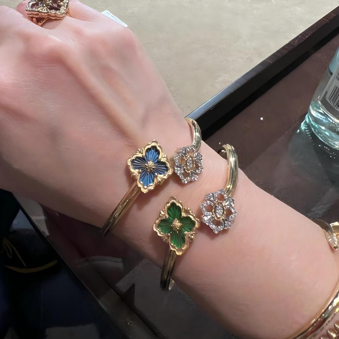 [OAKJURI Jewelry JEWELRY] OPERA TULLE  GOLD BRACELET WITH ENAMEL BACKGROUND