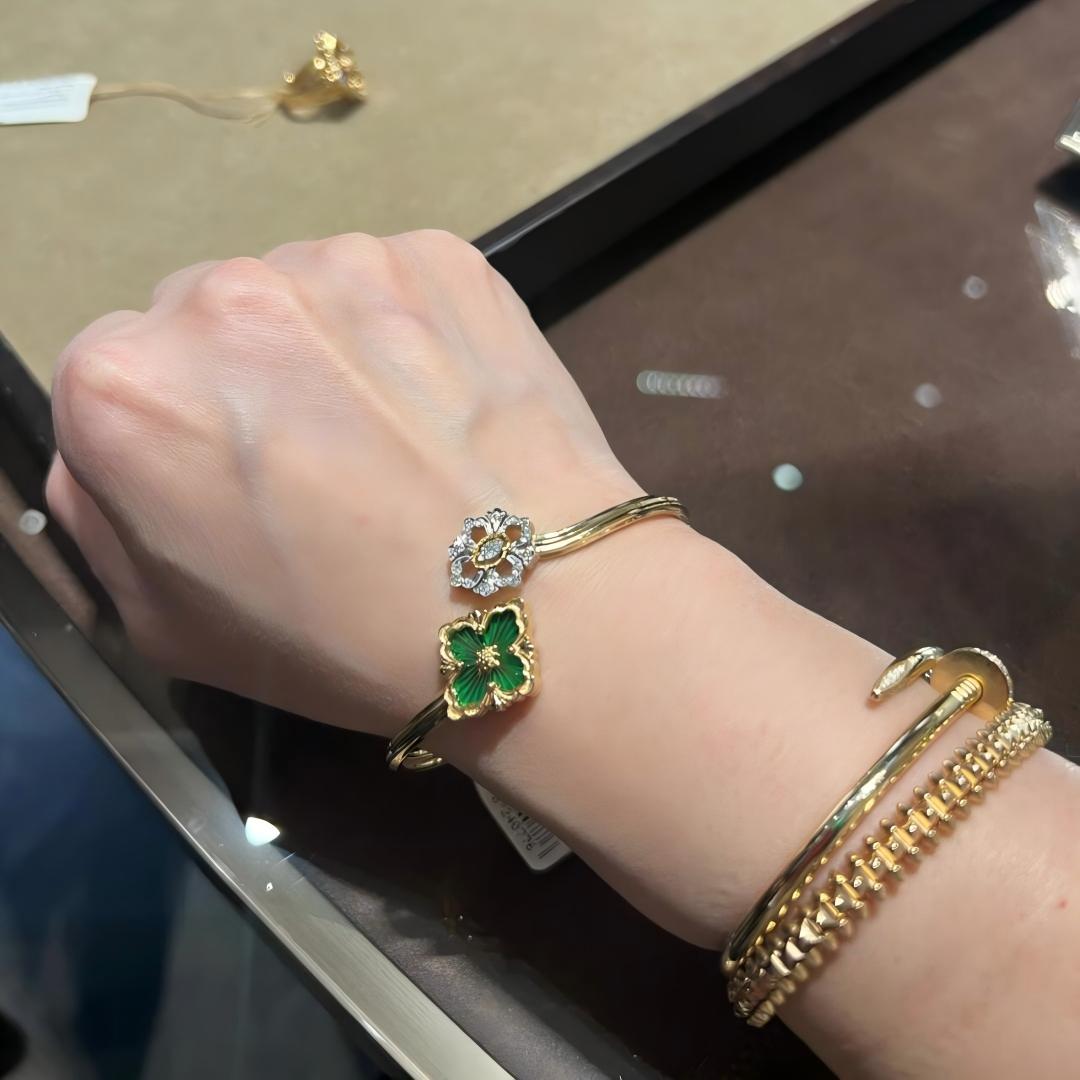 [OAKJURI Jewelry JEWELRY] OPERA TULLE  GOLD BRACELET WITH ENAMEL BACKGROUND