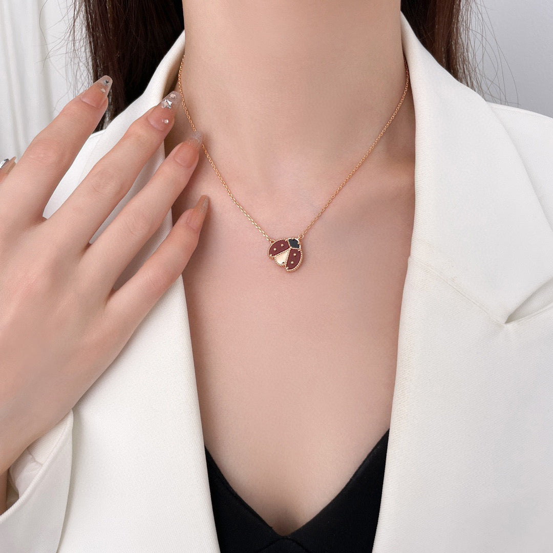 [OAKJURI Jewelry]LUCKY  CARNELIANS LADYBUG NECKLACE