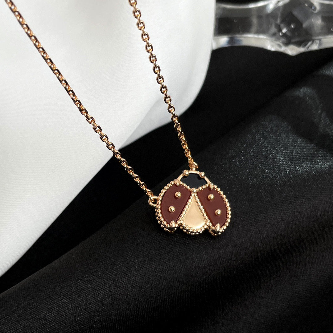 [OAKJURI Jewelry]LUCKY  CARNELIANS LADYBUG NECKLACE