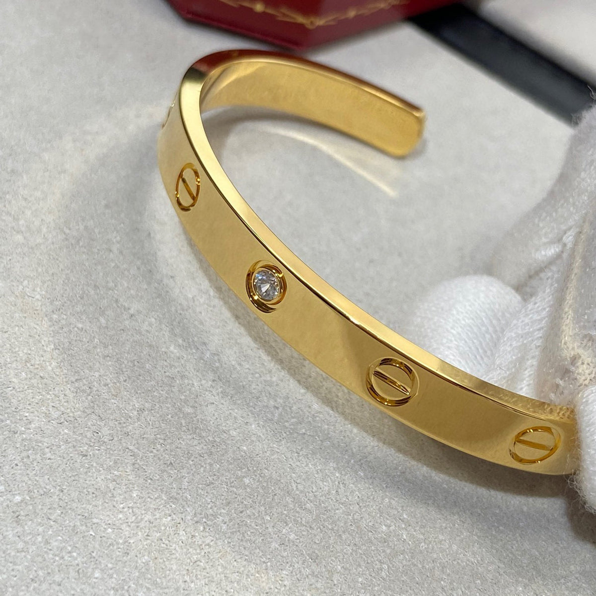 [OAKJURI Jewelry] LOVE BRACELET 6.1MM 1 DIAMOND OPEN CUFF