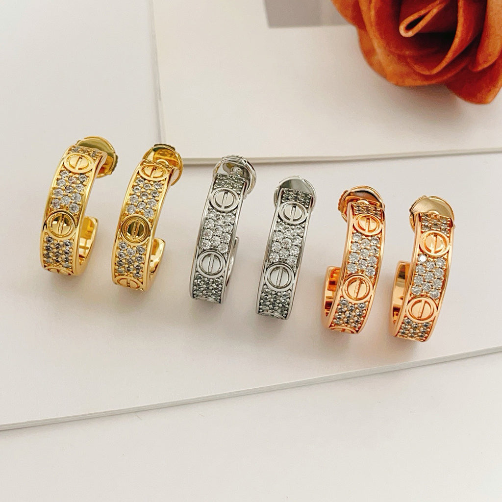 [OAKJURI Jewelry] LOVE 5.5MM DIAMOND PAVED EARRINGS