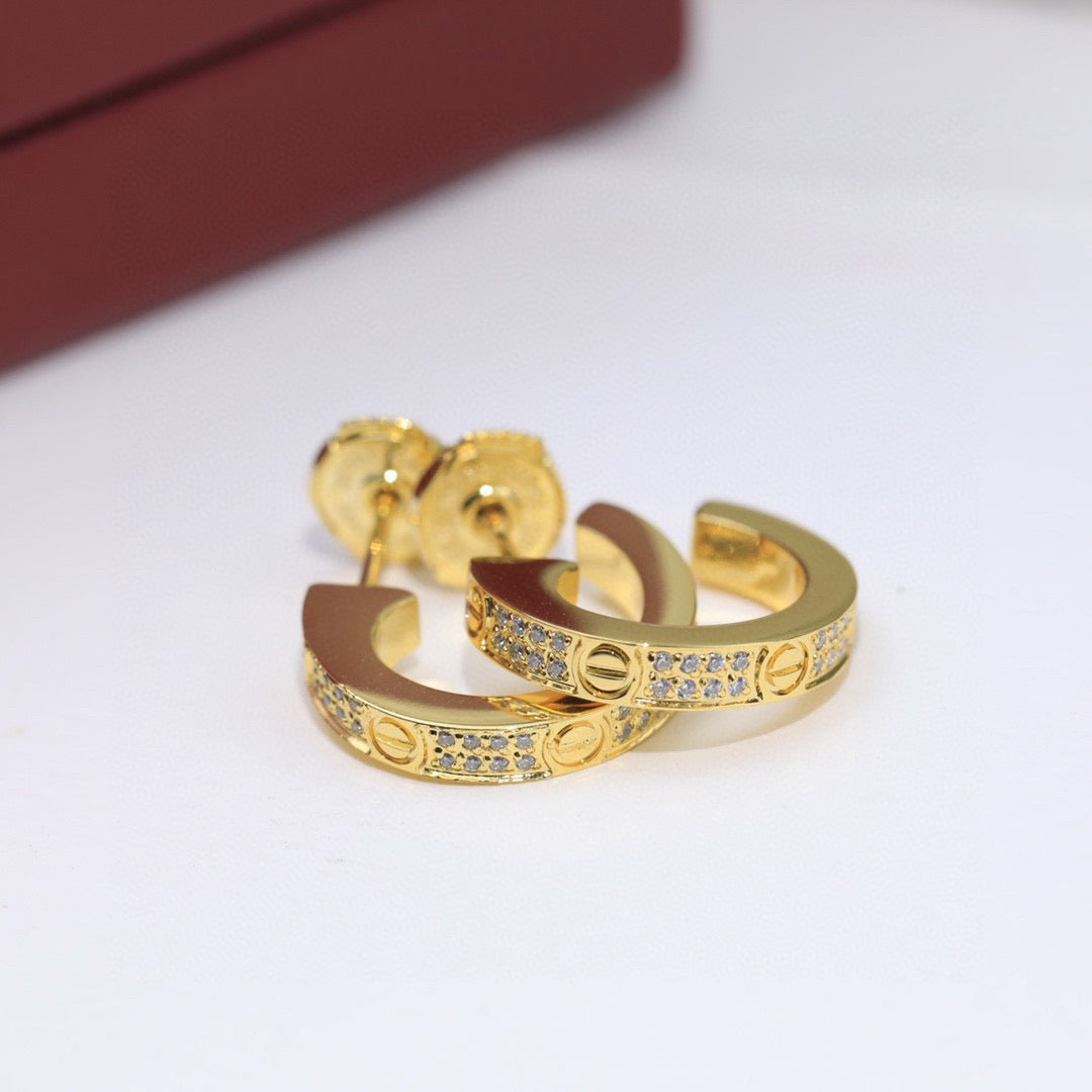 [OAKJURI Jewelry] LOVE 5.5MM DIAMOND PAVED EARRINGS