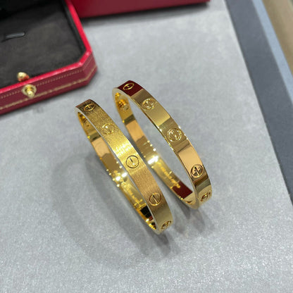 [OAKJURI Jewelry] CLASH & Clover Laser 5-Motif & LOVE Brushed Bracelet Stack Set