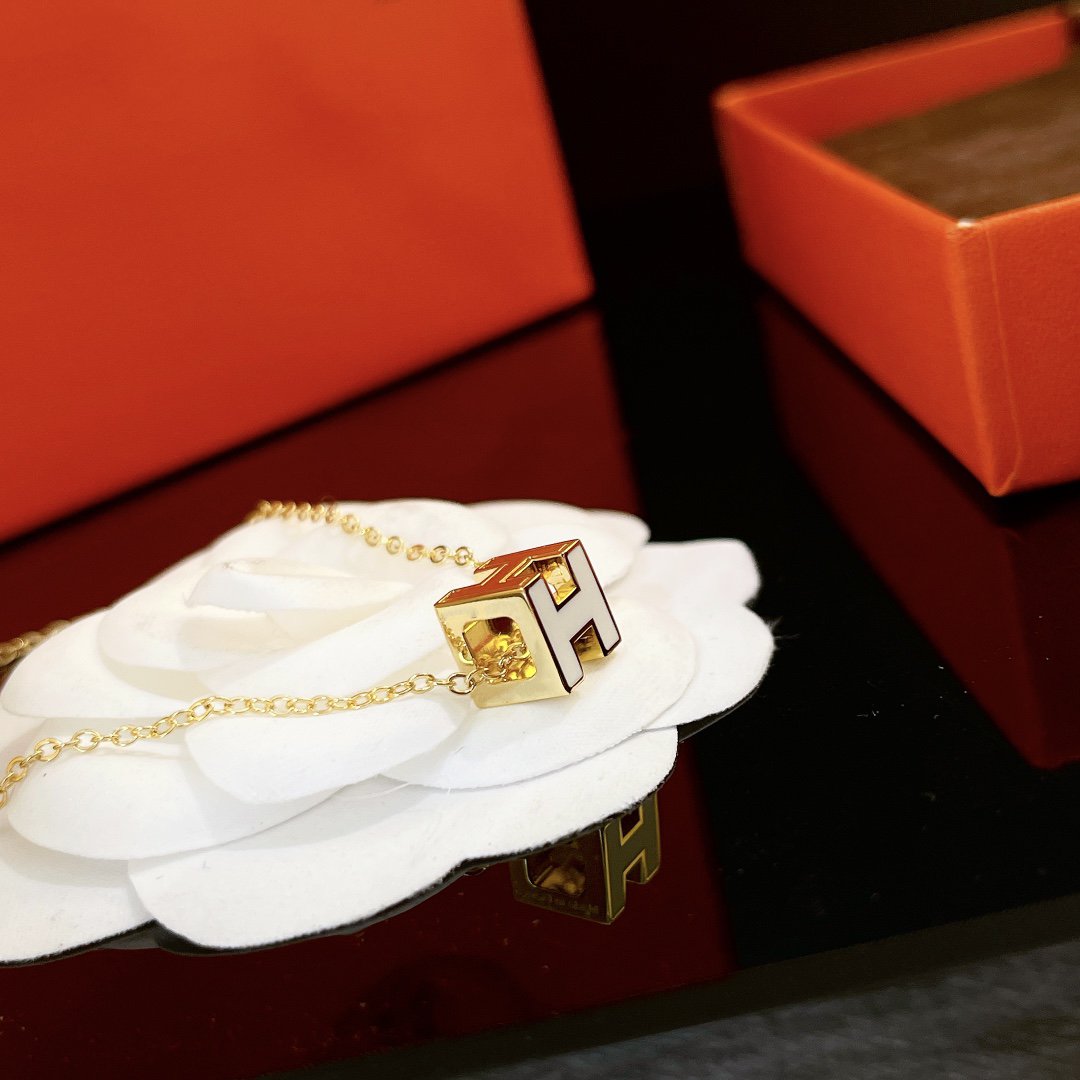 [OAKJURI Jewelry]H WHITE SQUARE GOLD NECKLACE
