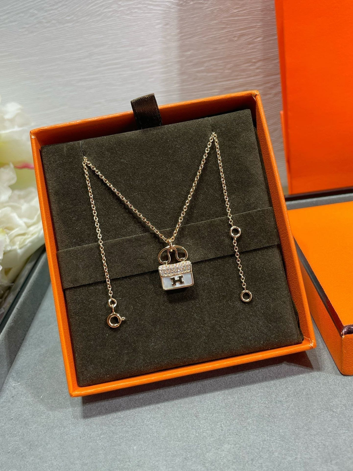 [OAKJURI Jewelry]H CIRCE MOISSANITE PENDANT NECKLACE GOLD