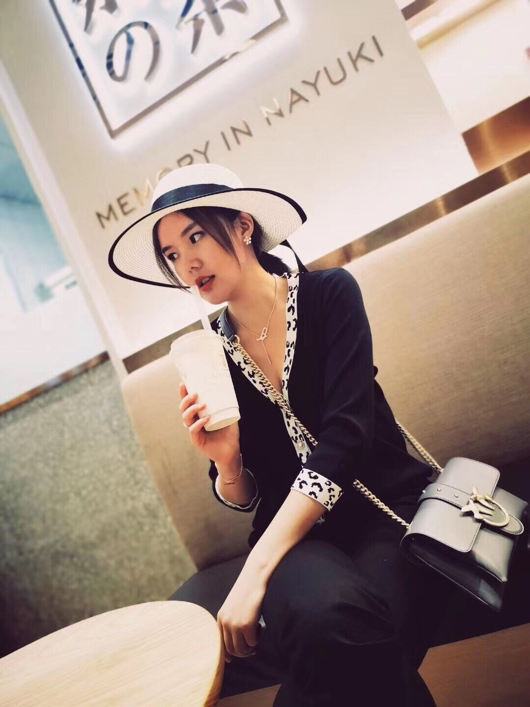 [OAKJURI Jewelry]HM FIRE PIG NOSE NECKLACE TRENDY STREET