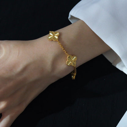 [OAKJURI Jewelry]Clover Laser  Pulsar Stone 5-Motif & LOVE Diamond-Paved Bracelet Stack Set