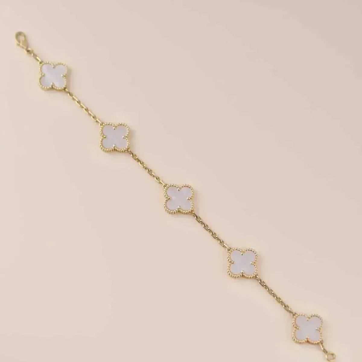 [OAKJURI Jewelry]CLOVER WHITE PEARL MOP 5 MOTIF BRACELET COLLECTION