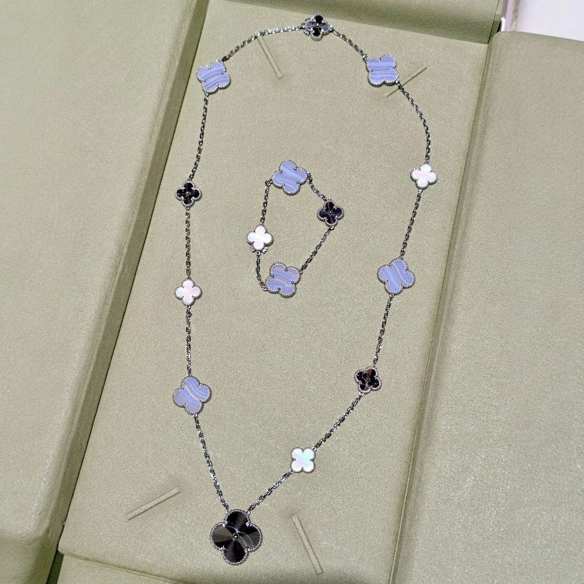 [OAKJURI Jewelry]DETACHABLE CLOVER 15(11+4) FLOWER SILVER NECKLACE SET
