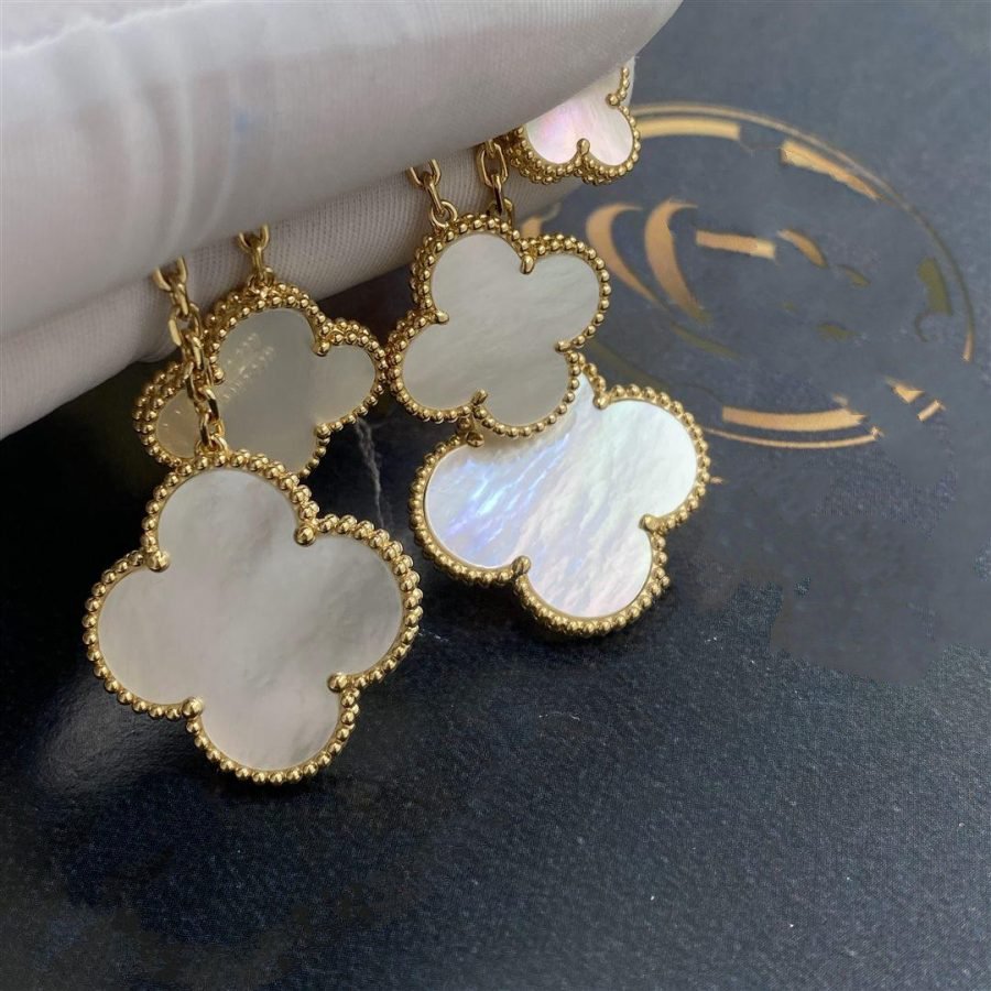 [OAKJURI Jewelry]CLOVER EARRINGS WHITE MOP 4 MOTIFS GOLD