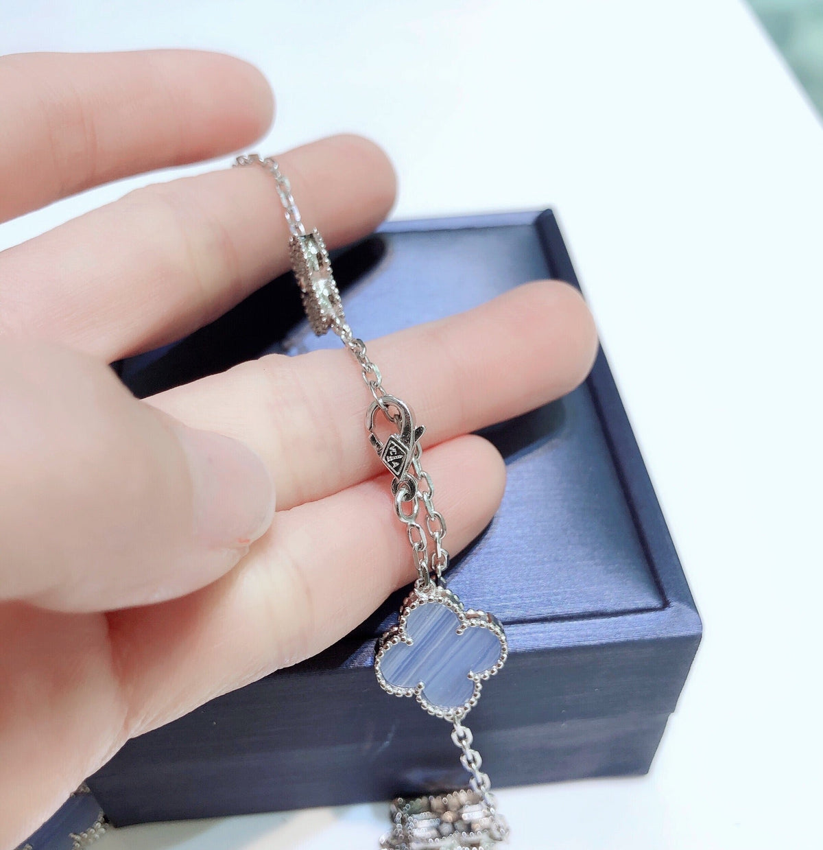 [OAKJURI Jewelry]CLOVER 10 MOTIFS CHALCEDONY DIAMONDS SILVER NECKLACE